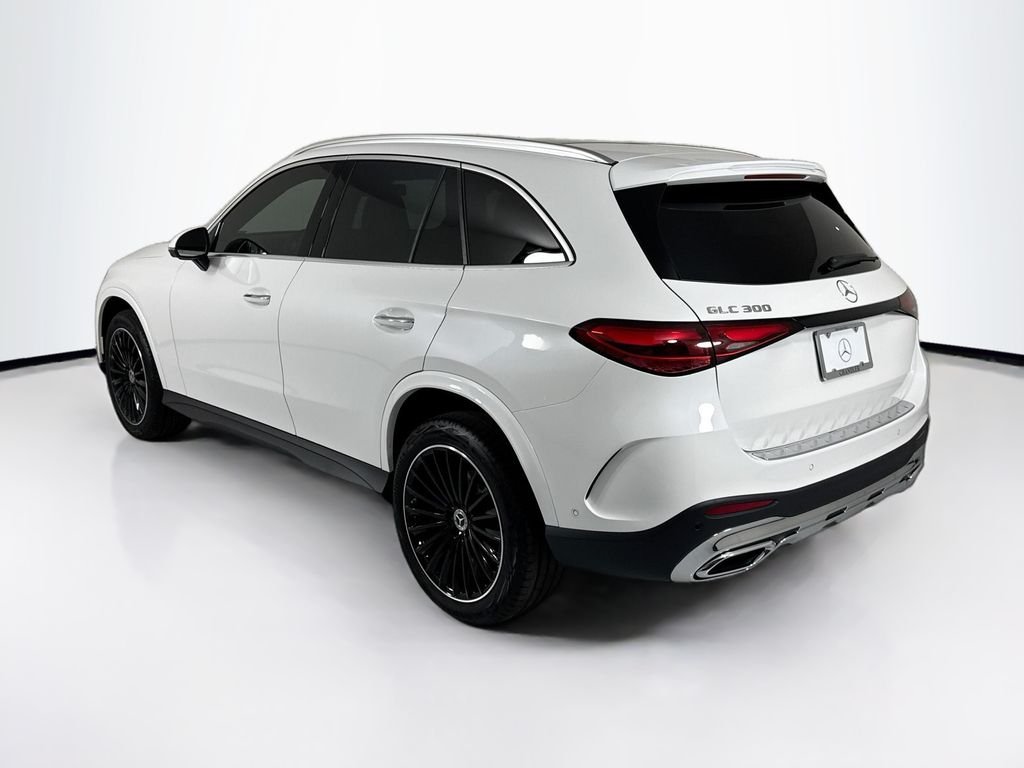 New 2027 Moonlight White Metallic Mercedes-Benz GLC 300 image 7