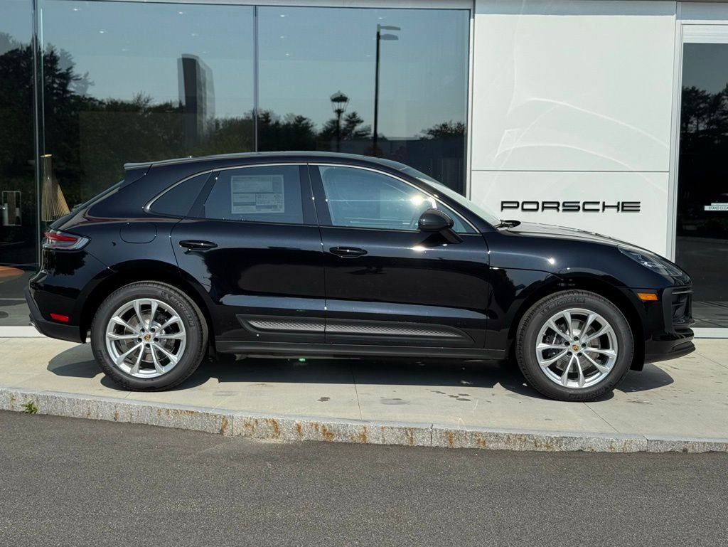 2025 Porsche Macan - Photo 15