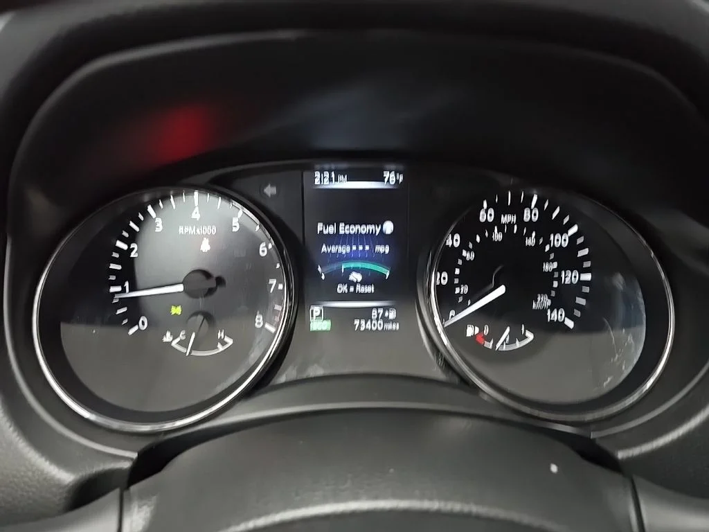 Used 2017 Black Nissan SL image 24