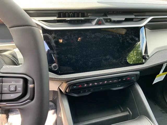 New 2026 Diamond Black Crystal Pearlcoat Jeep Laredo image 18