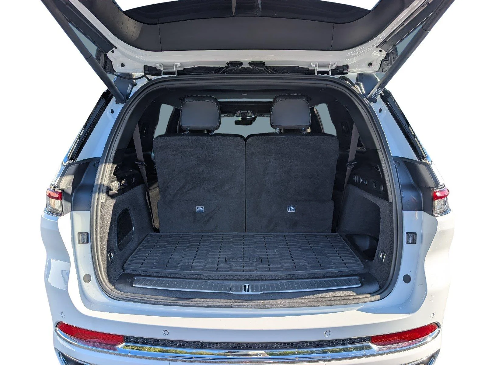Used 2021 Bright White Clearcoat Jeep Overland image 6