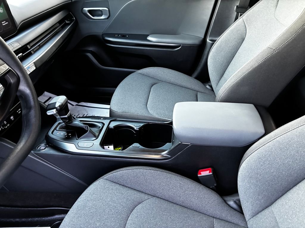 Used 2025 Gray Kia LXS image 17