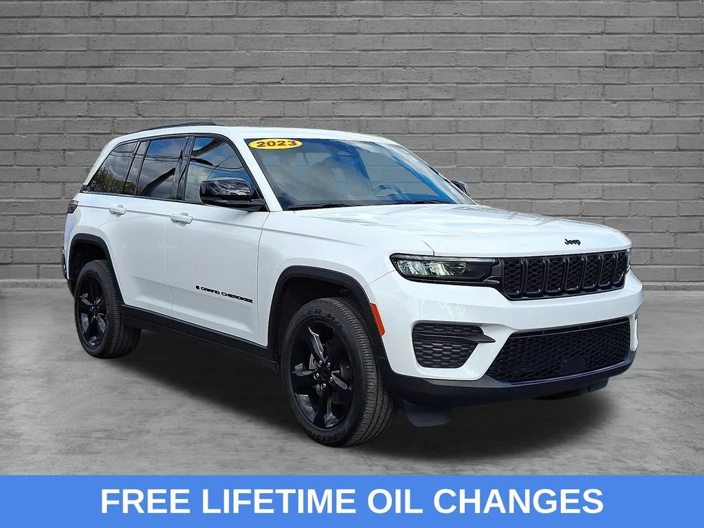 Used 2023 Bright White Clearcoat Jeep Altitude X image 1