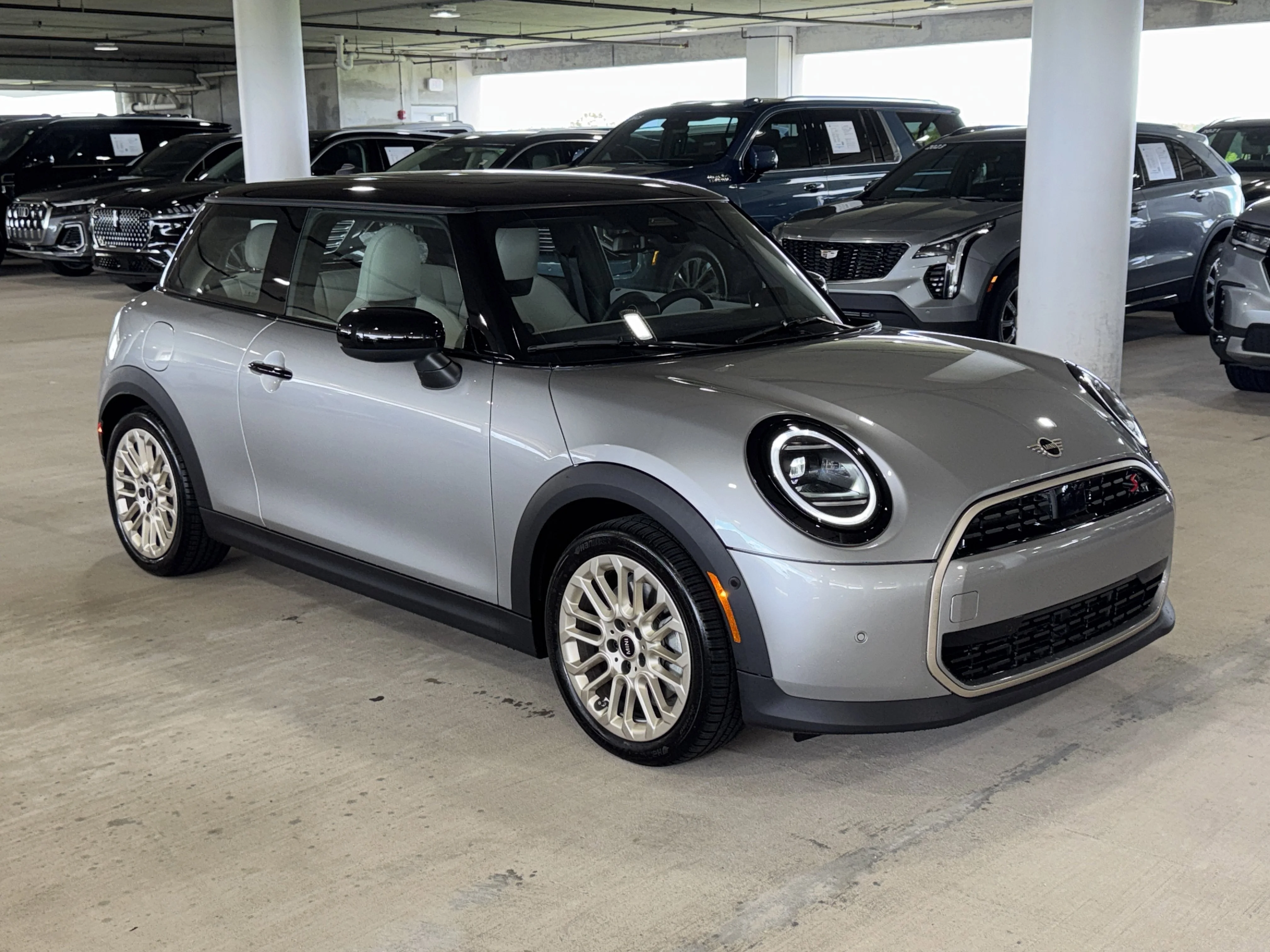 2026 MINI Hardtop Cooper S Signature's photo
