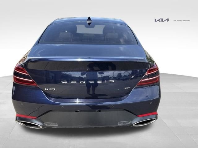 Used 2023 Capri Blue Genesis 3.3T image 7