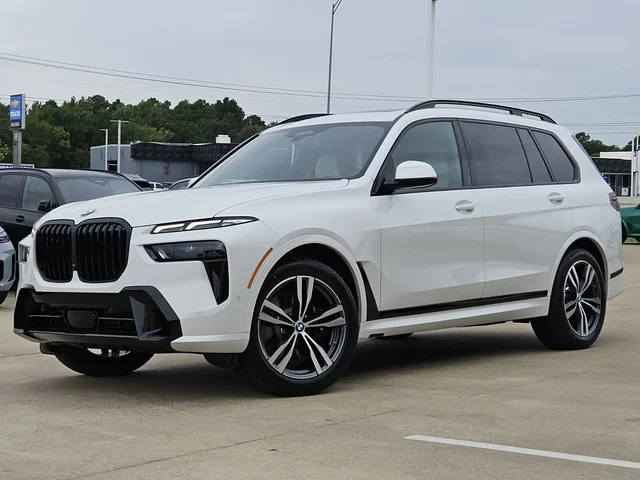 New 2027 BMW X7 xDrive40i With Navigation &amp; AWD