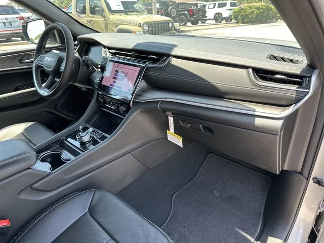 2025 Jeep Grand Cherokee Limited - Photo 12
