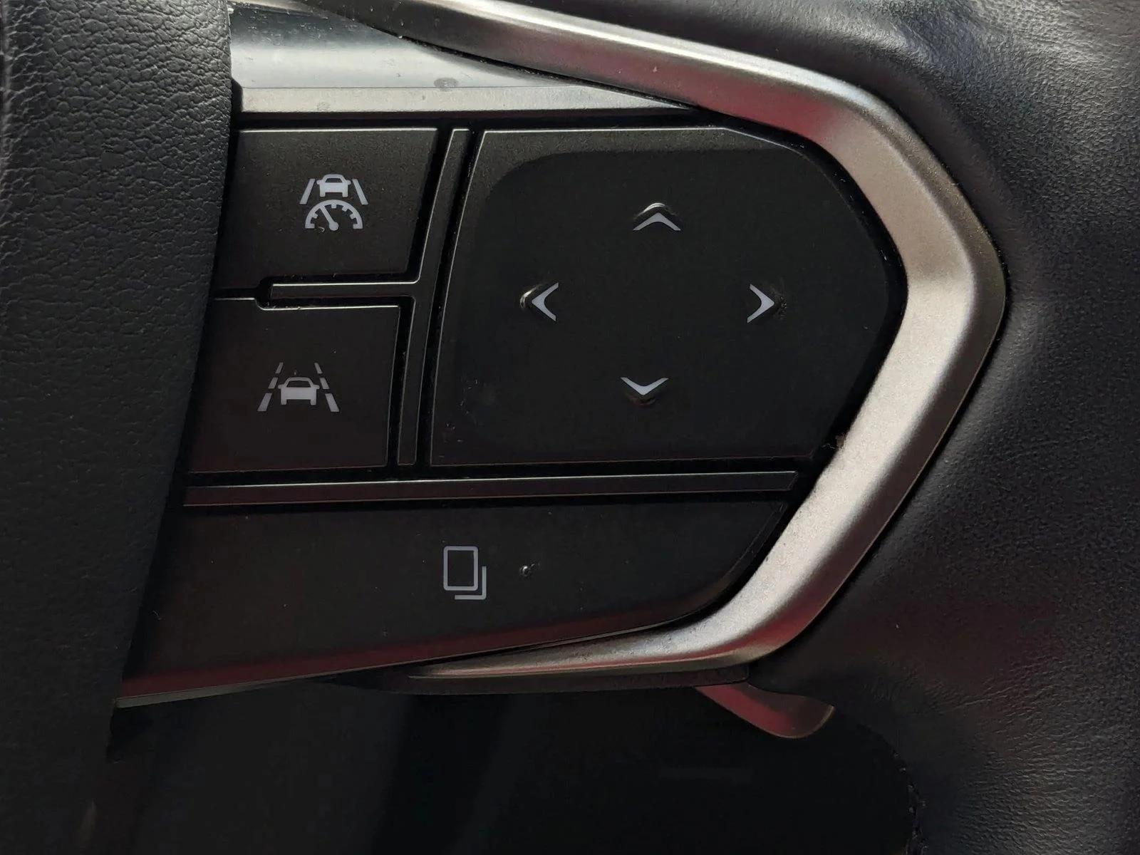 Used 2024 Redline Lexus NX 350h Luxury image 15