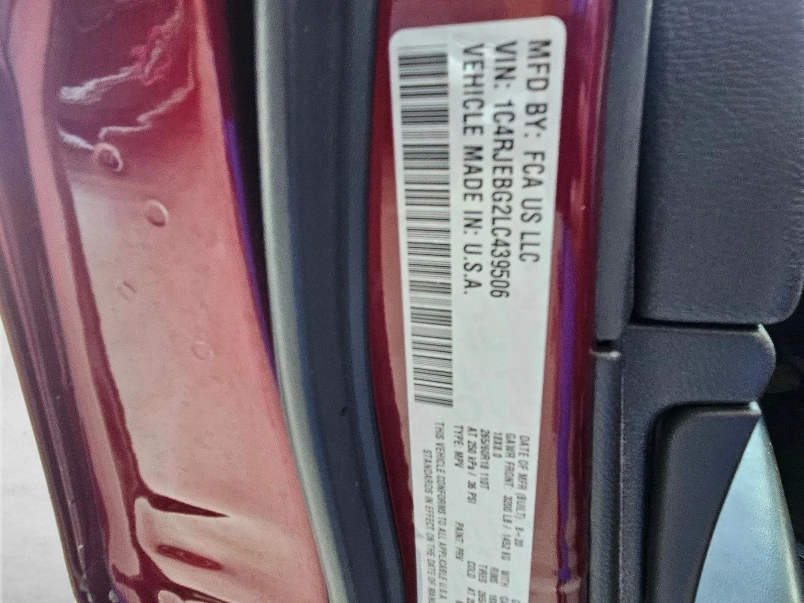 Used 2020 Velvet Red Pearlcoat Jeep Limited image 21