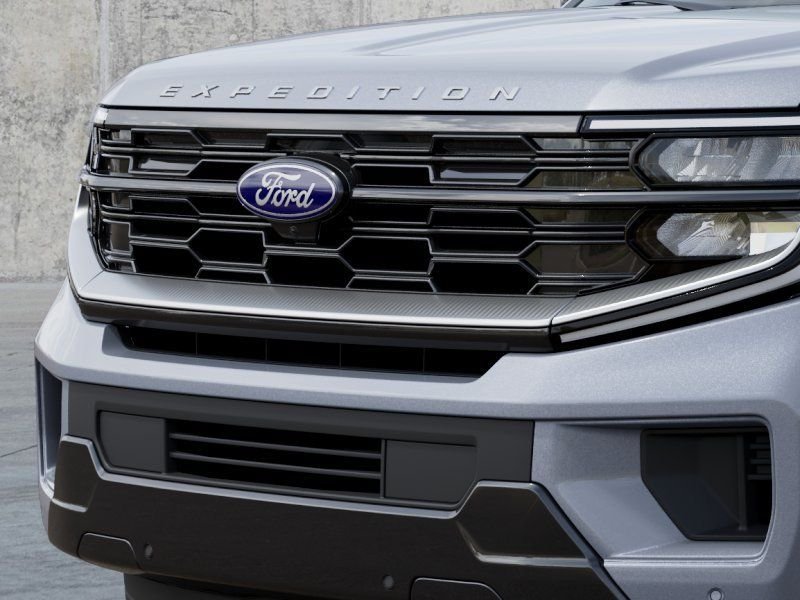 New 2027 Glacier Gray Metallic Tri-Coat Ford Platinum image 17