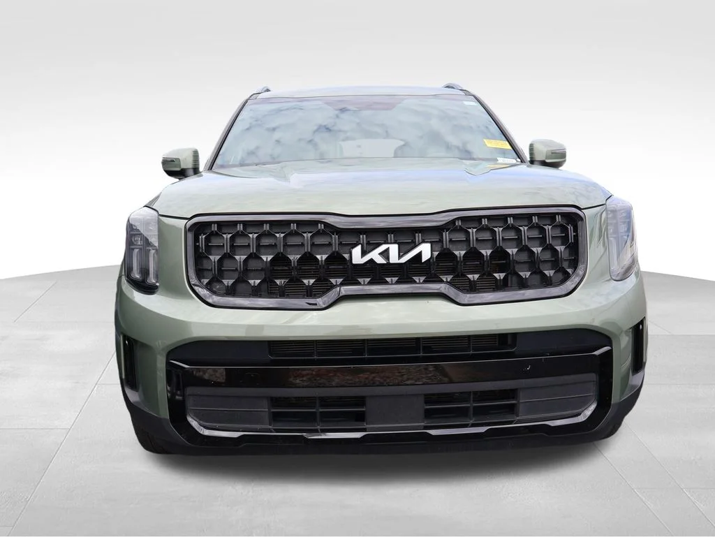Used 2024 Jungle Green Kia EX X-Line image 13