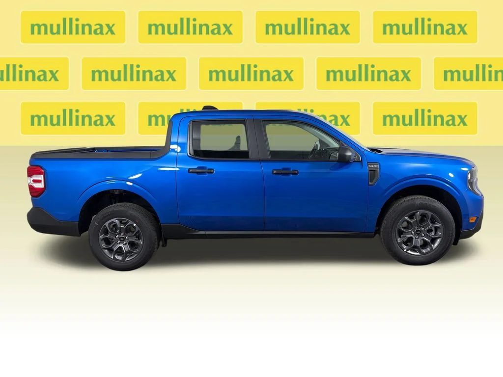 New 2026 Blue Ford XLT image 2