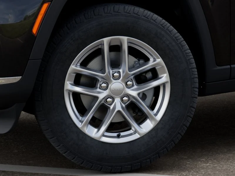 New 2026 Diamond Black Crystal Pearl-Coat Exterior Paint Jeep Laredo image 34