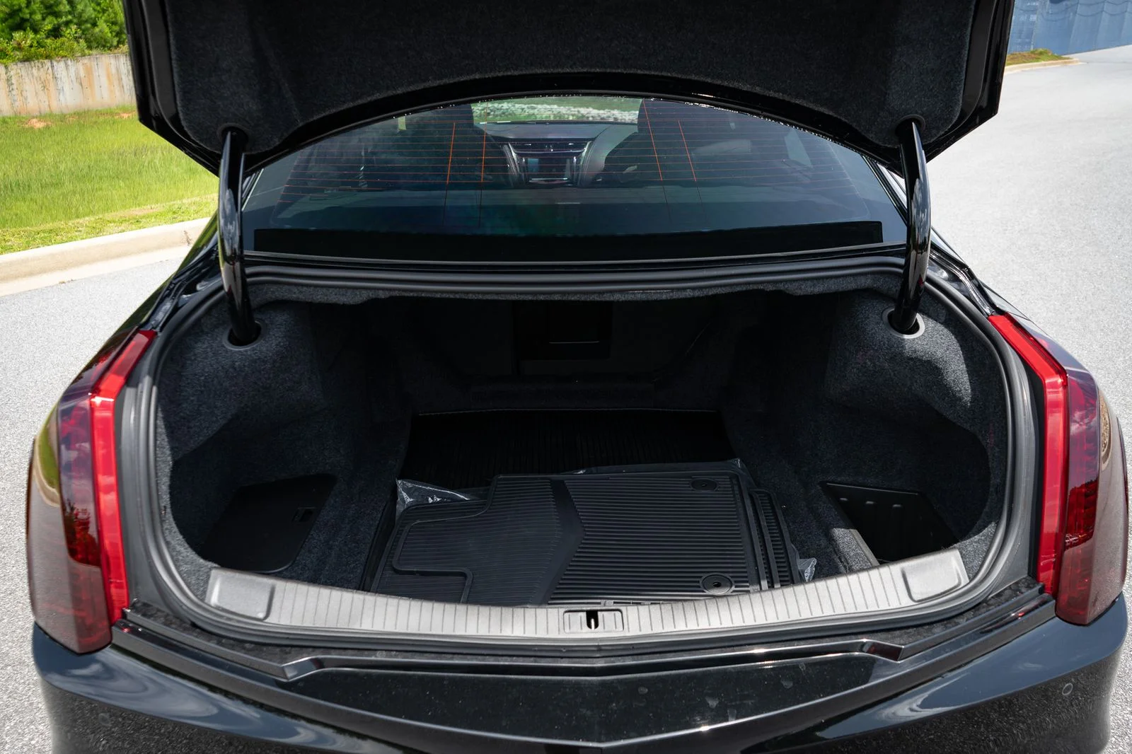 Used 2018 Black Raven Cadillac Base image 25