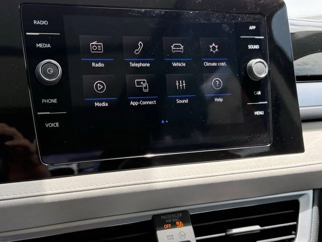 New 2026 Black Volkswagen 1.5T SE image 13