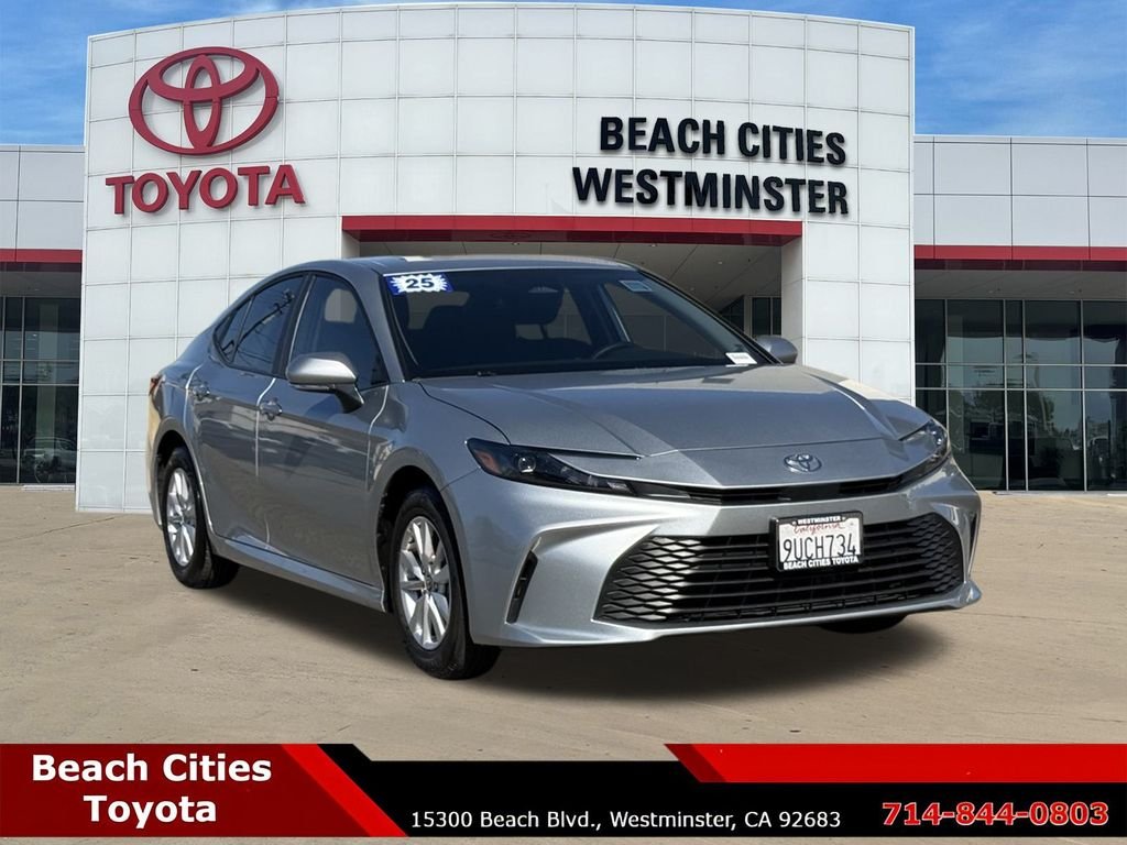 2025 Toyota Camry LE