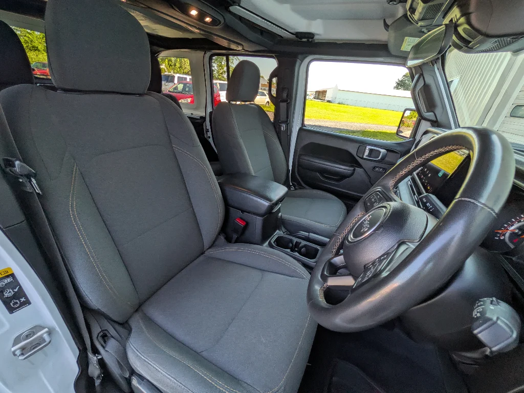 Used 2024 Bright White Clearcoat Jeep Sport RHD image 10
