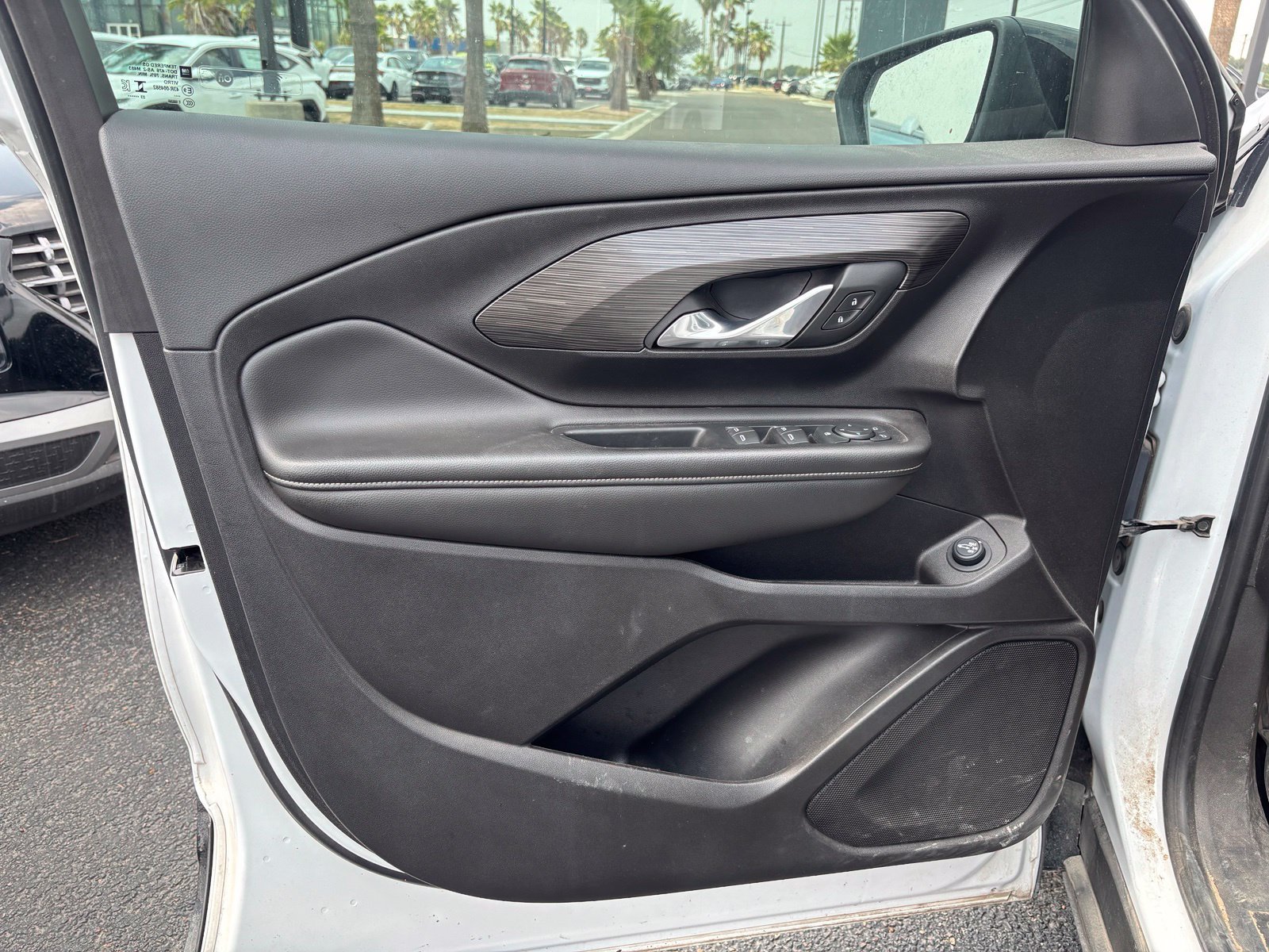 Used 2024 White GMC SLE image 12