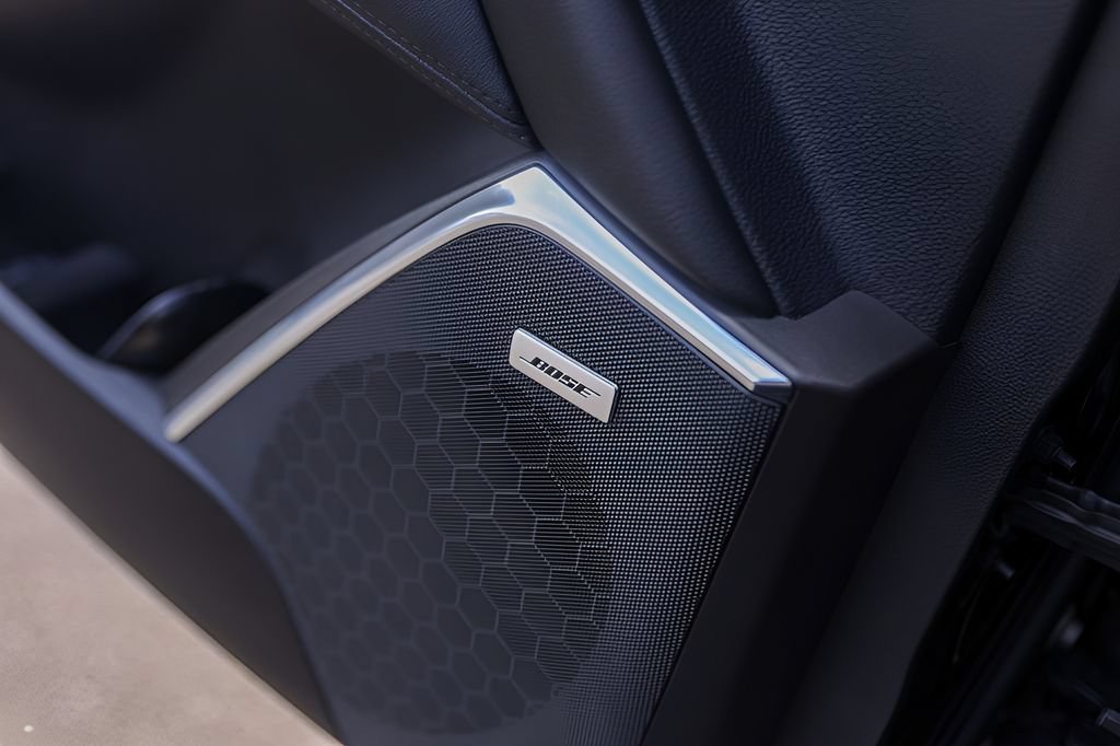 Used 2016 BLACK RAVEN Cadillac Premium Collection image 21