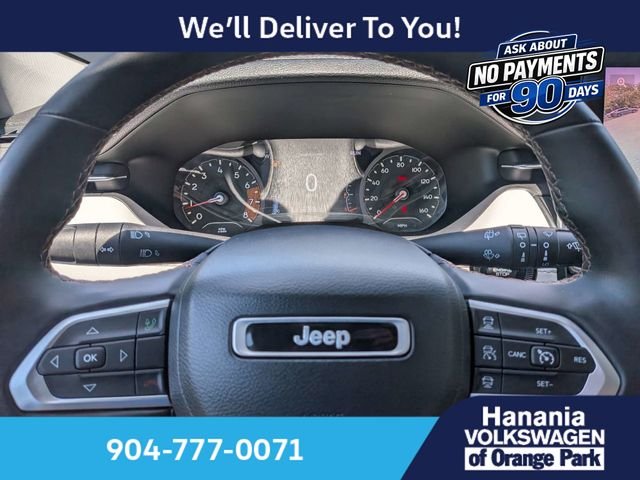 Used 2022 Silver Jeep Limited image 31