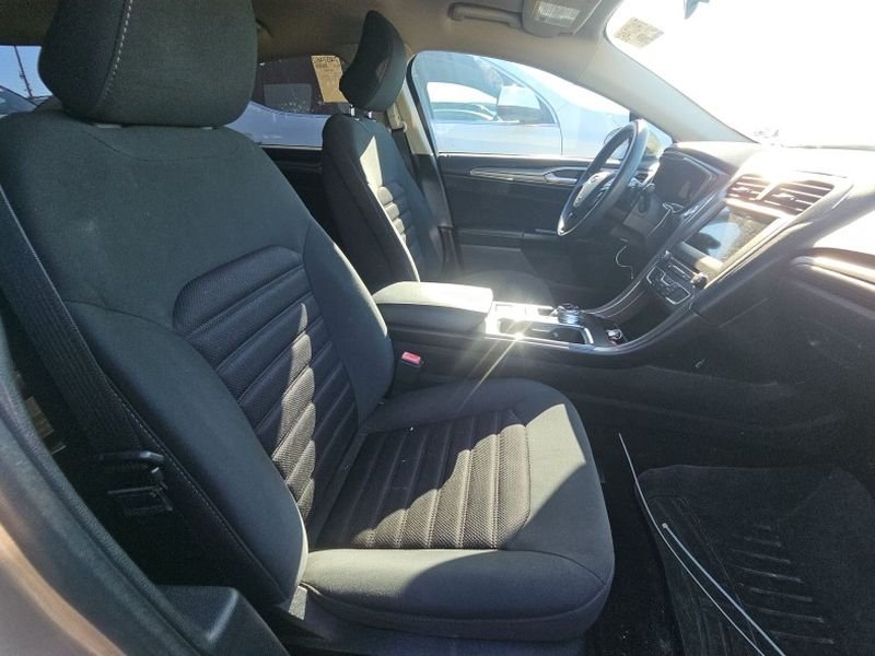 Used 2017 White Gold Ford SE image 16