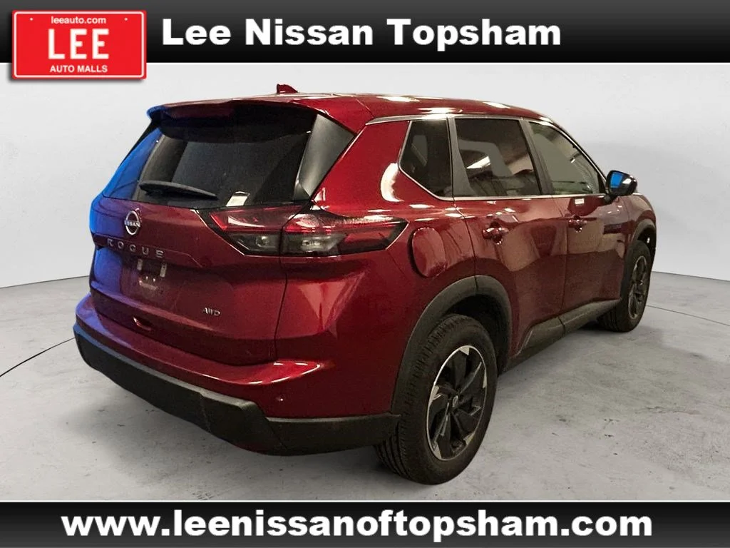 Used 2025 Scarlet Ember Tintcoat Nissan SV image 6