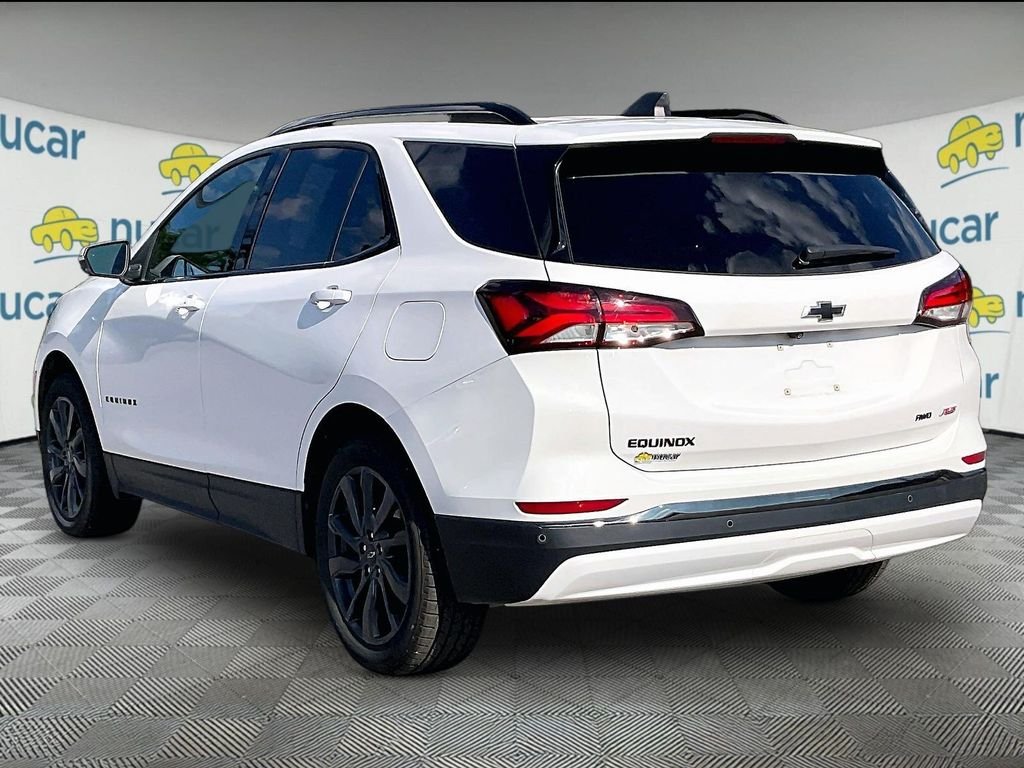 Used 2023 Summit White Chevrolet RS image 4