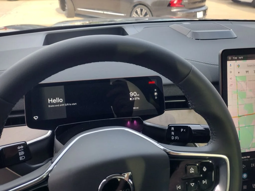 2025 Volvo EX90 Plus - Photo 15