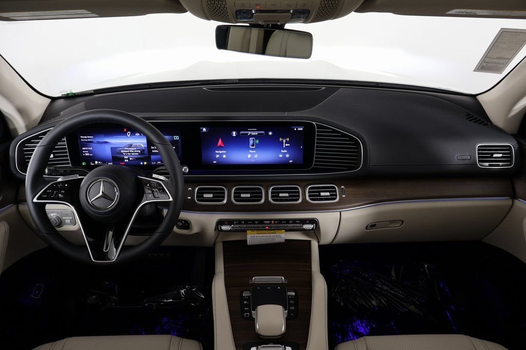 New 2026 Polar White Mercedes-Benz GLS 450 image 15