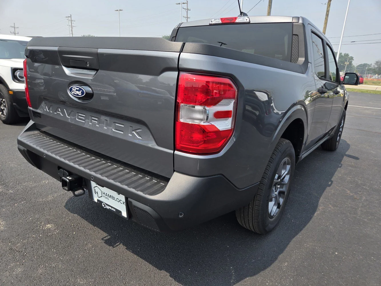 New 2026 Carbonized Gray Metallic Ford XLT image 25
