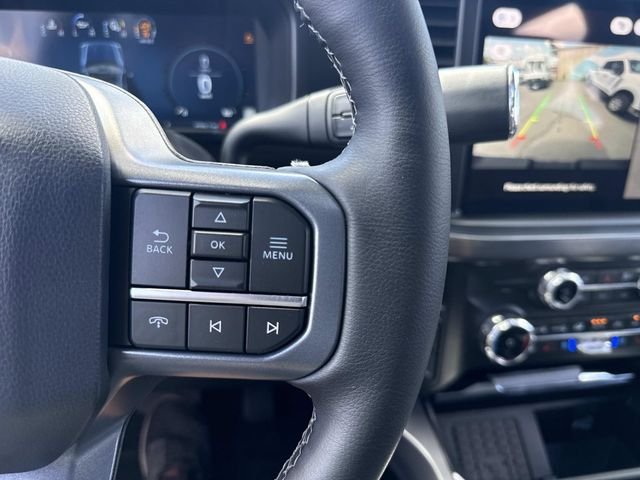 Used 2025 Oxford White Ford Lariat image 29