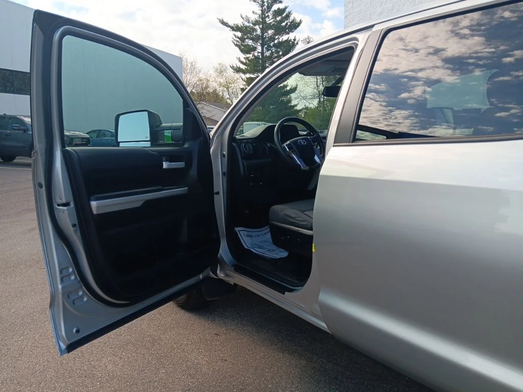 Used 2016 Silver Sky Metallic Toyota SR5 image 13