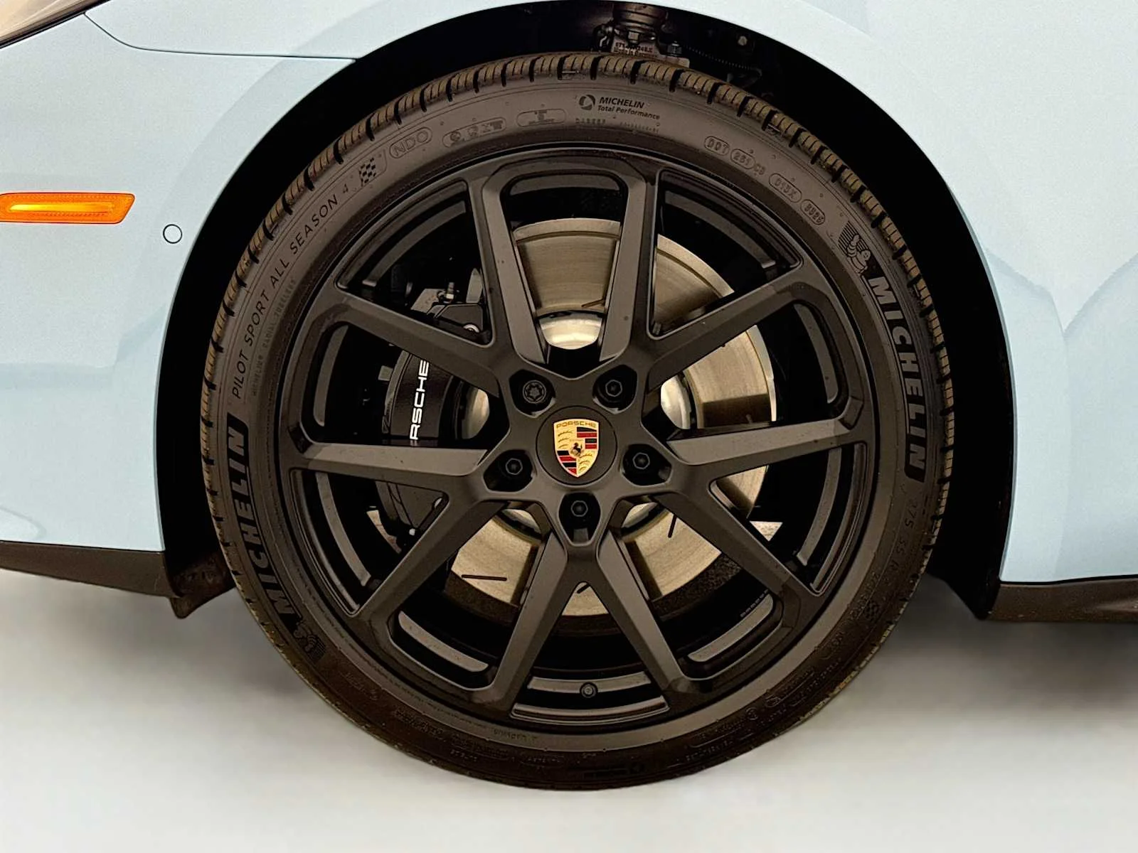 2026 Porsche Panamera 4 E-Hybrid - Photo 33