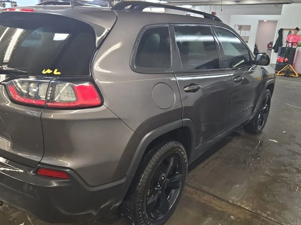 Certified Used 2020 Gray Jeep Latitude Plus image 9