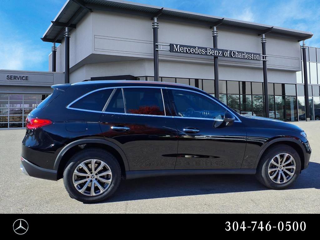 2026 Mercedes Benz GLC 300 4MATIC photo 2