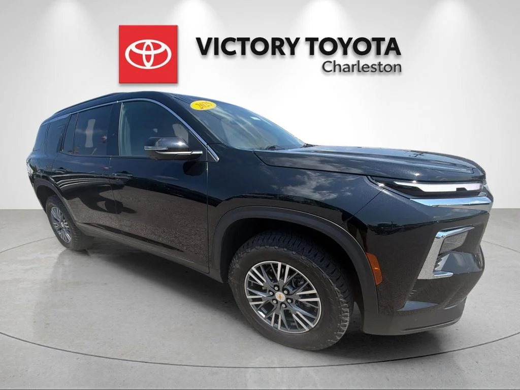 Used 2025 Black Chevrolet LT image 5