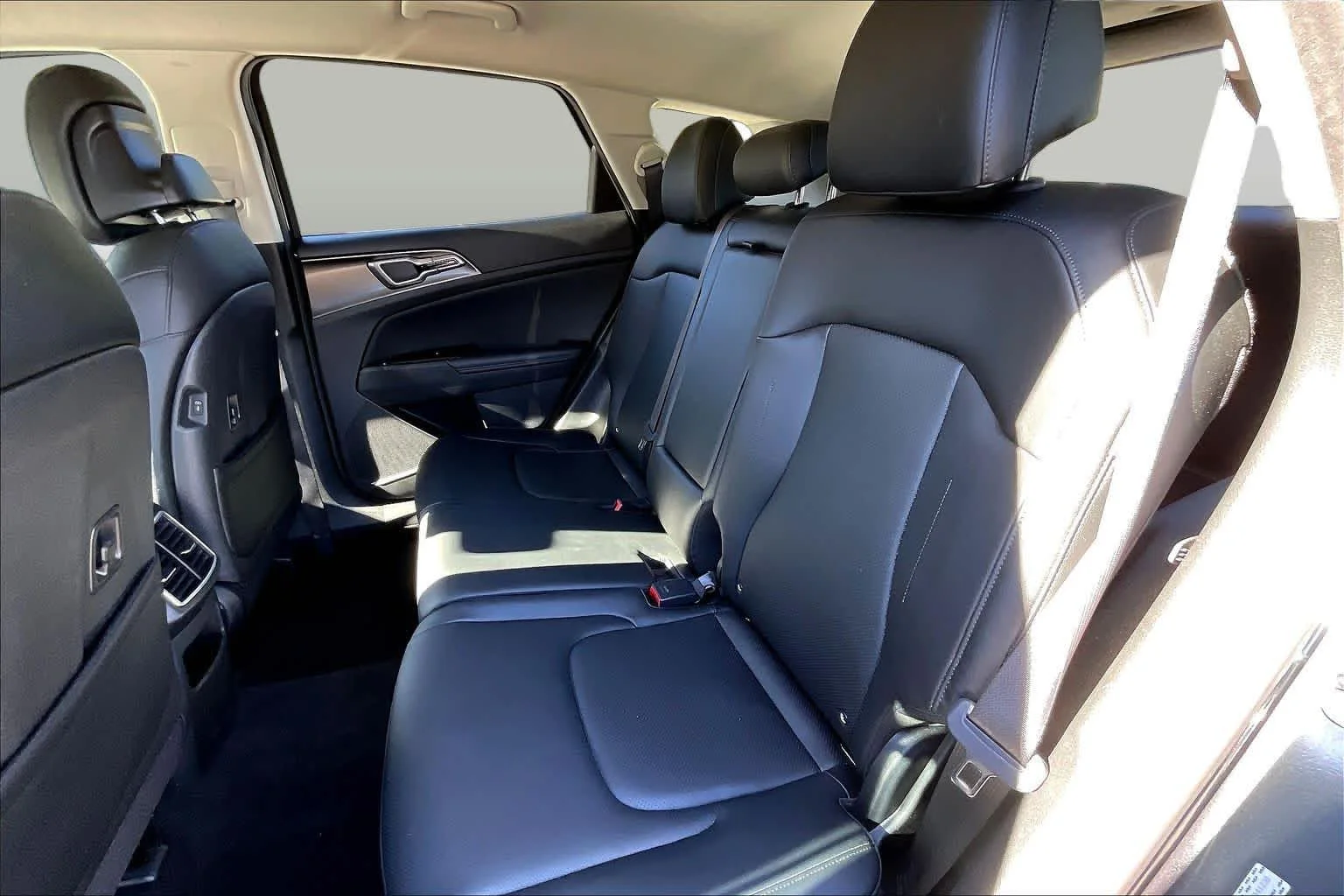 Used 2024 Gravity Gray Kia EX image 19