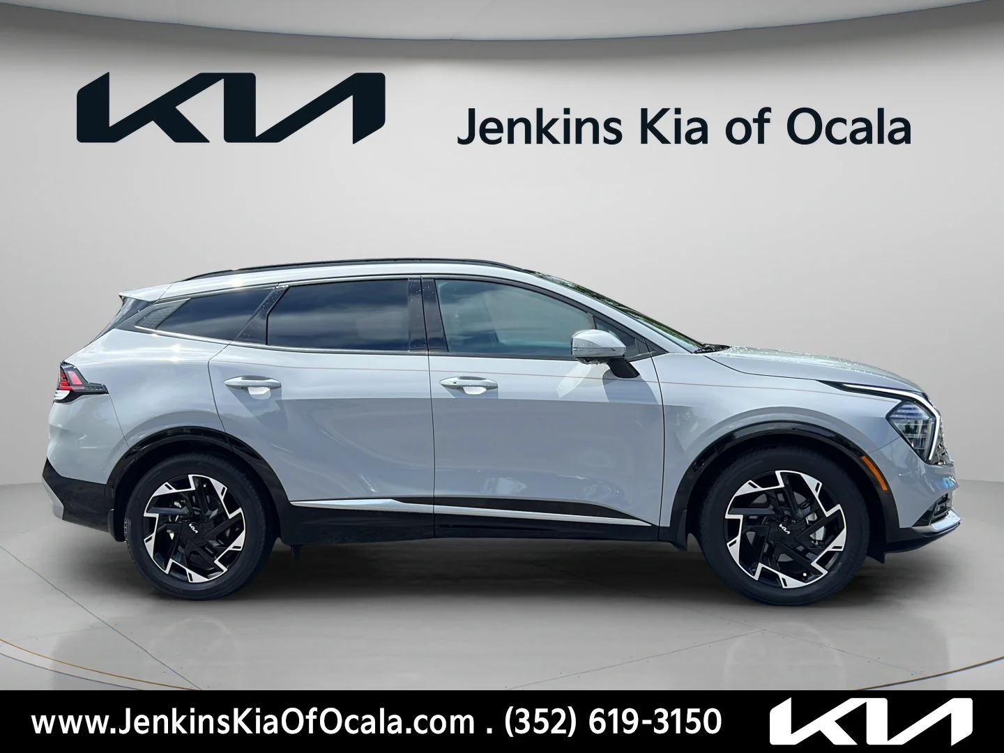 Used 2023 Wolf Gray Kia SX-Prestige image 2