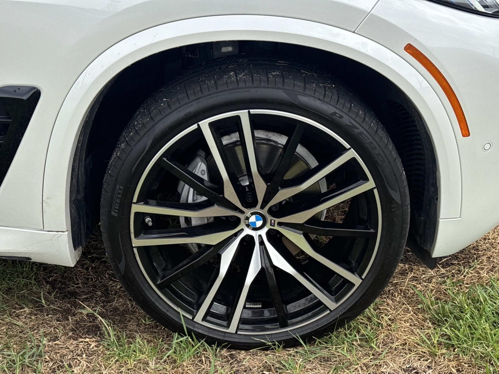 Used 2026 White BMW sDrive40i image 4