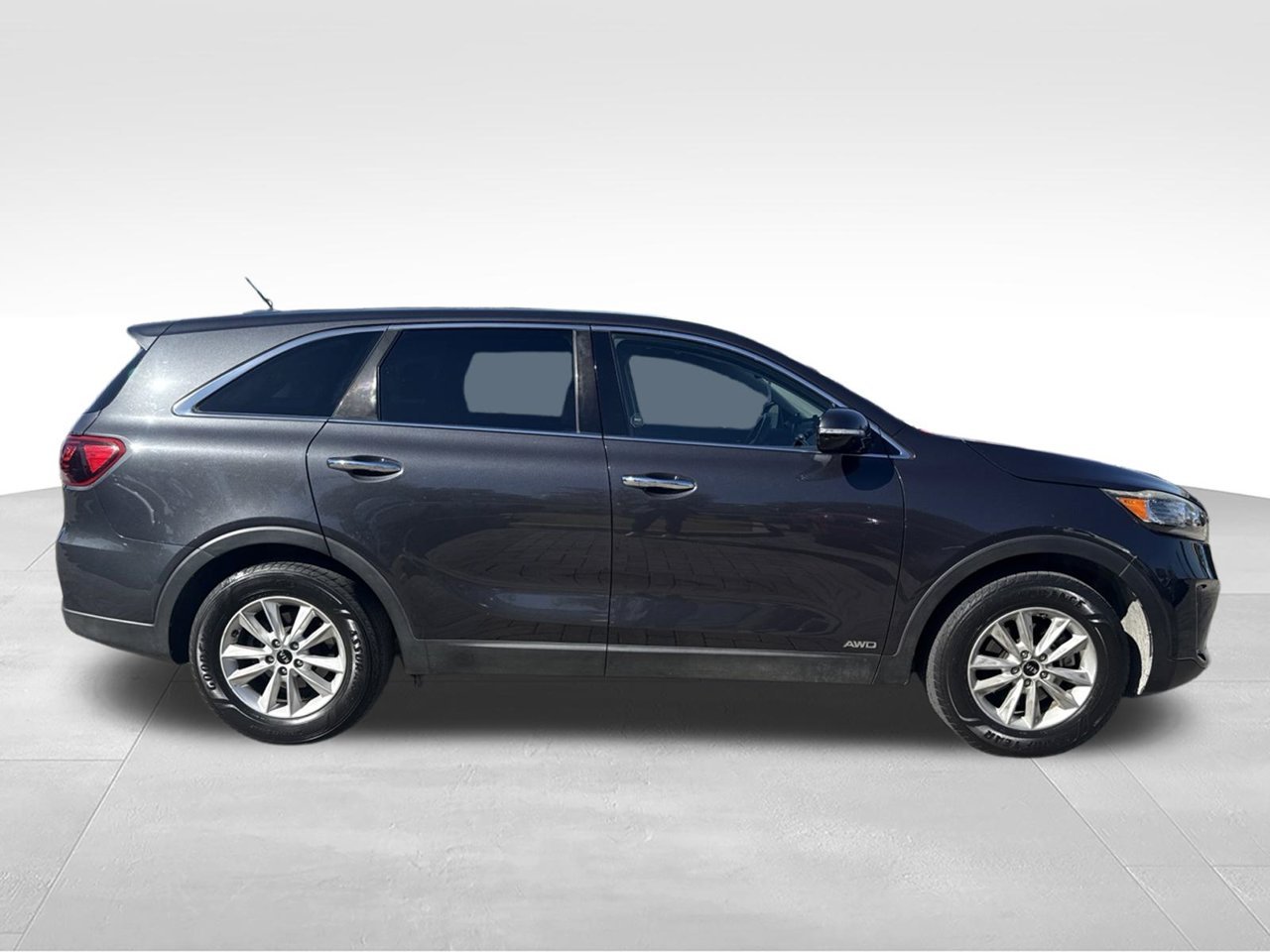 Used 2019 Gray Kia LX image 3
