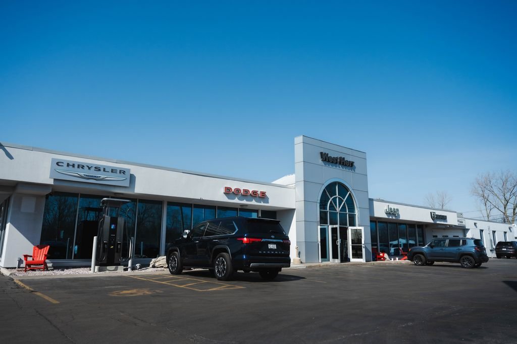 Used 2018 Jeep Grand Cherokee Limited with VIN 1C4RJFBG0JC112623 for sale in Lockport, NY