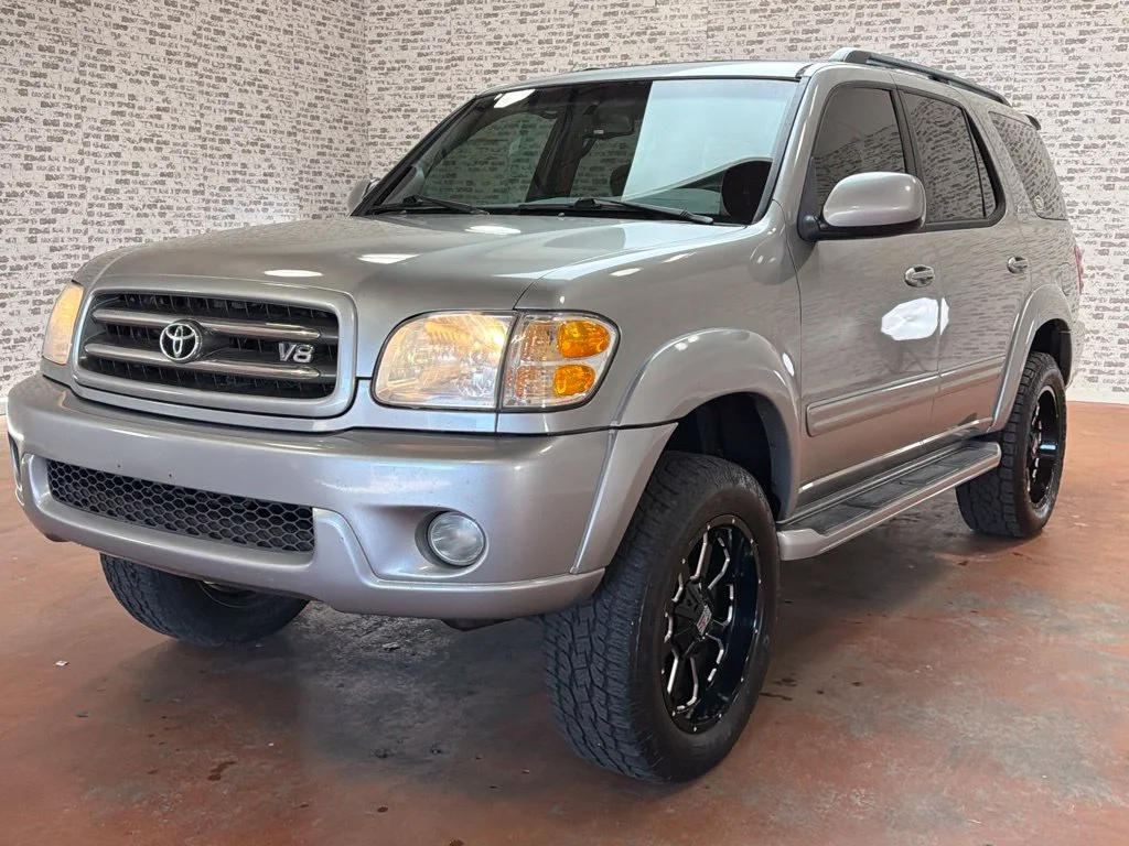Used 2004 Silver Sky Metallic Toyota Limited image 3