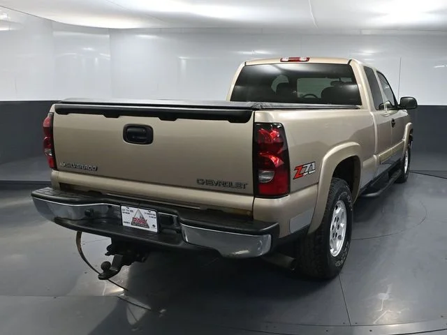 Used 2004 Beige Chevrolet Z71 image 6