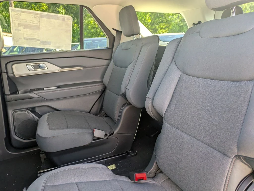 New 2026 Agate Black Metallic Ford Active image 15