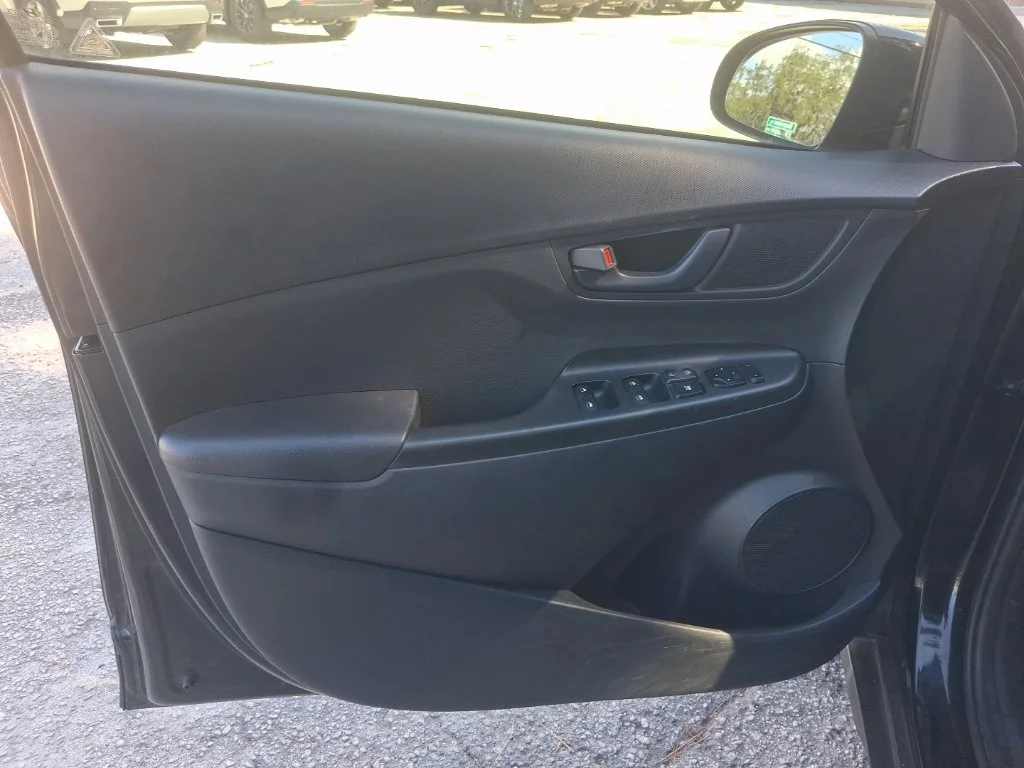 Used 2020 Black Hyundai SEL image 19