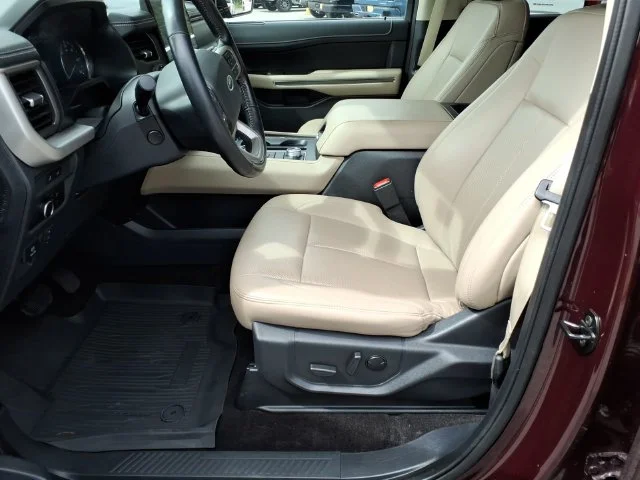 Used 2023 Red Ford XLT image 17