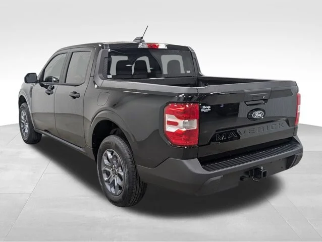 New 2026 Shadow Black Ford XLT image 20