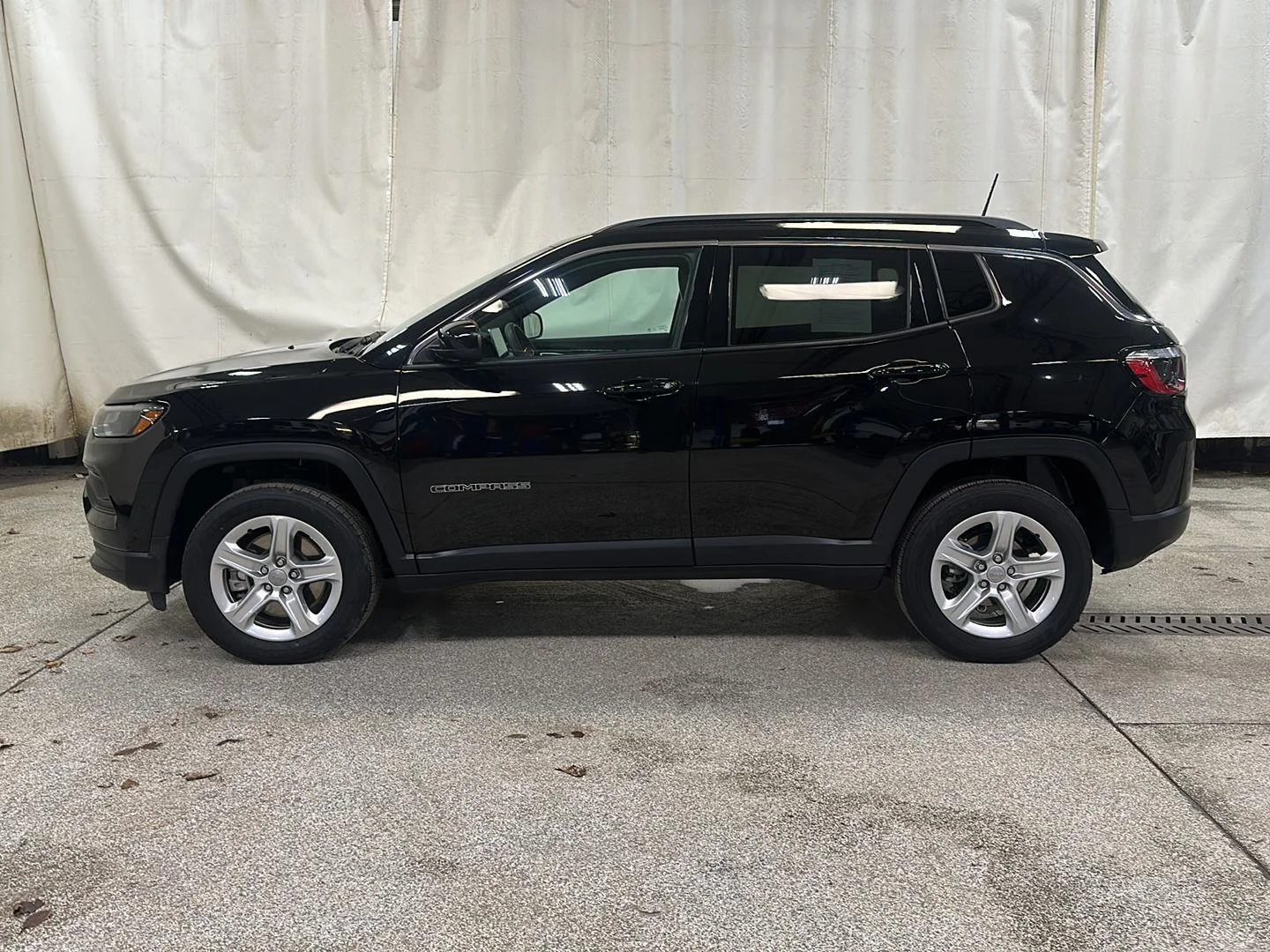 Used 2023 Jeep Compass Latitude with VIN 3C4NJDBN4PT504809 for sale in Waconia, Minnesota