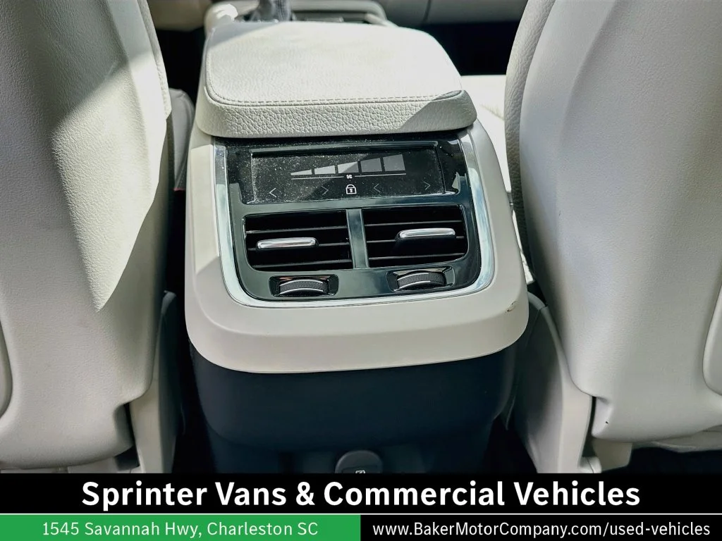 Used 2022 Crystal White Volvo T6 Momentum image 23