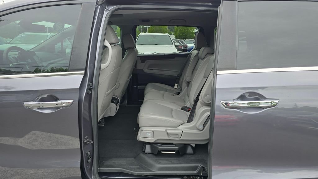 Used 2022  Honda EX-L image 16
